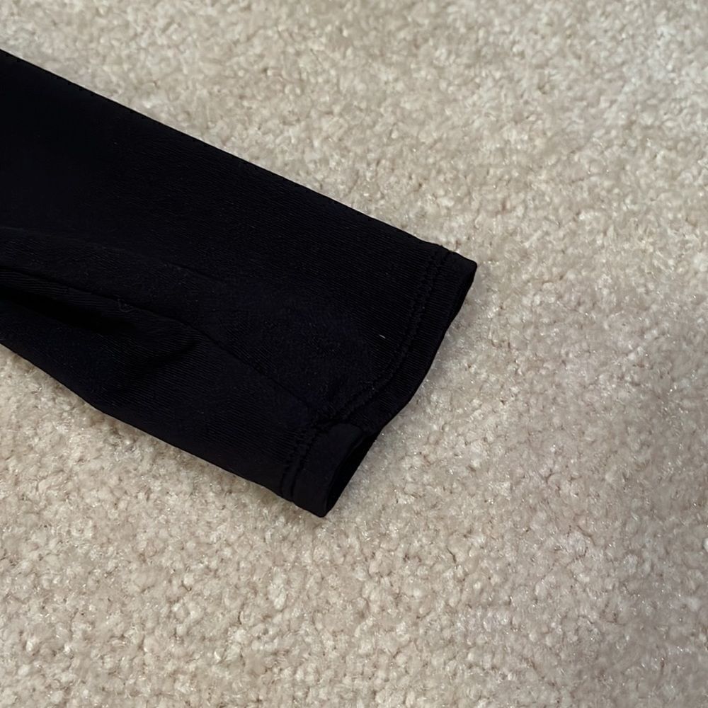 SIZE LARGE CHAMPION TURTLENECK - Picture 2 of 7